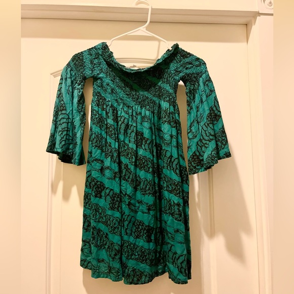 Kahulale’a Off The Shoulders Short Dress - Picture 1 of 3